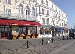 ベスト ウェスタン ル シュヴァル ブラン 写真