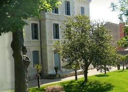 Demeure Saint Louis Historic manor, City 700m, free parking,A C,Clim,WIFI, city view, Garden
