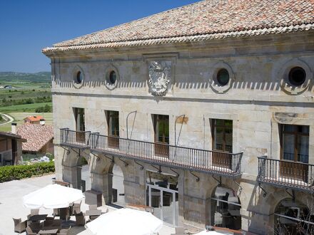 パラドール デ アルゴマニス 写真