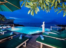 ジェンガラ ヒル 写真