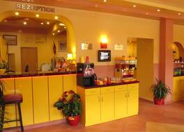 ホテル アム ハウプトバーンホフ 写真