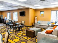 コンフォートイン インディアナポリス イースト 写真