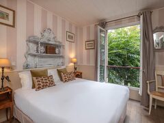 ホテル ドゥ ラヴル 写真