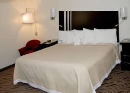 デイズ イン バイ ウィンダム ダイアーズバーグ 写真