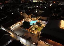 スリティ ホテル