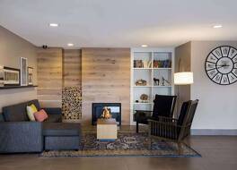 カントリー イン & スイーツ バイ ラディソン マリオン イリノイ 写真