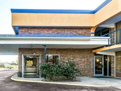 ロードウェイ イン 写真