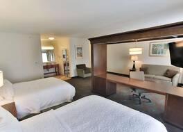 ハンプトン イン & スイーツ ミドルブリー 写真