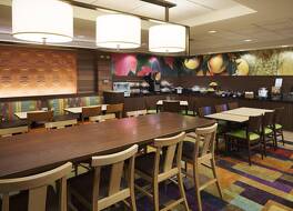 フェアフィールド イン アンド スイーツ バイ マリオット シカゴ ミッドウェイ エアポート 写真