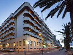 ロイヤル プラザ ホテル 写真