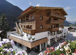 ホテル ポスト カップル 写真