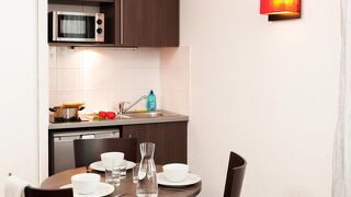 アダージョ アクセス ポワチエ アパートホテル