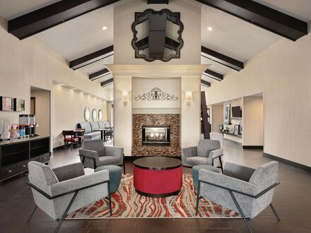 ハンプトン イン ＆ スイーツ フォートウェイン ノース 写真