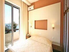 コリンナ マーレ 写真