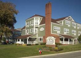 Ivy Court Inn and Suites