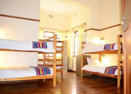 ア サンフラワー ストップ バックパッカーズ 写真