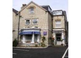 Ashburton House - B&B