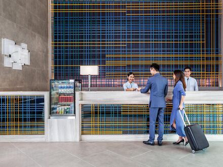 ホリデイ イン エクスプレス バンコク ソイ スーンウィチャイ バイ IHG 写真