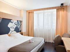 クラウン プラザ ミラノ シティ バイ IHG 写真