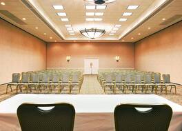 Holiday Inn Chicago Northwest/Crystal Lake/Convention Center By IHG