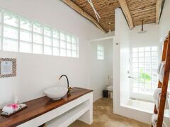 Zanbluu Beach Hotel 写真