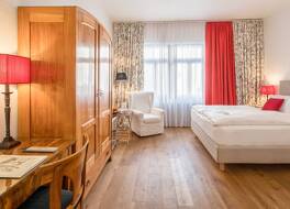 ホテル ドイッチャー カイザー 写真