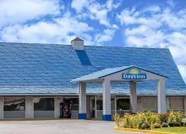 デイズ イン バイ ウィンダム セイモア 写真