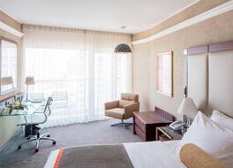 ルネッサンス テル アビブ ホテル 写真