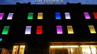 ザ レヴェレージュ ビジネス ホテル (バンダー バル メーゴン)