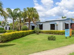 ティン キャン ベイズ スリーピー ラグーン モーテル 写真