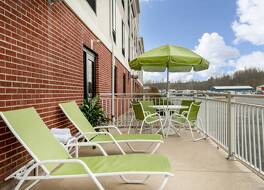 ホリデイ イン エクスプレス & スイーツ アシュランド by IHG 写真