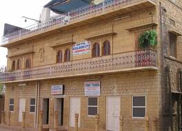 ホテル ゴールデン シティ 写真