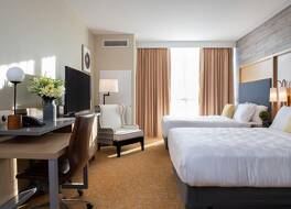 ホリデイ イン ＆ スイーツ ナッシュビル ダウンタウン ブロードウェイ バイ IHG 写真