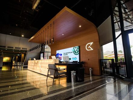 ゴールデン チューリップ ブラジリア アウヴォラーダ 写真