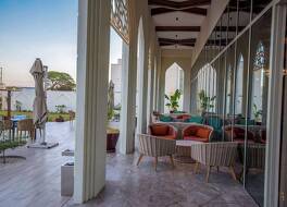 ゴールデン チューリップ ザンジバル エアポート 写真