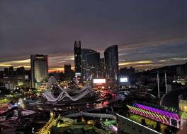 Ramada Plaza by Wyndham Optics Valley Hotel Wuhan Wuchang