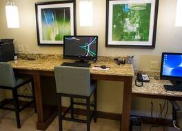 ステイブリッジ スイーツ レキシントン バイ IHG 写真