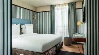 ホテル ドゥ ロンポアン デ シャンゼリゼ