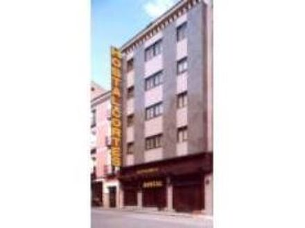 オスタル コルテス 写真