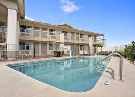 デイズ イン バイ ウィンダム グローブ 写真