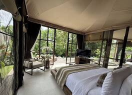 ウブド マス グランピング ラグジュアリー テント