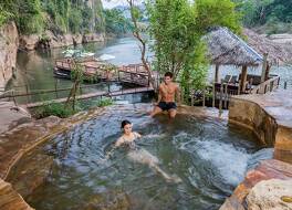 ヒントック リバー キャンプ アット ヘル ファイア パス ホテル 写真