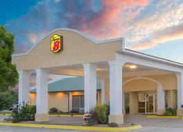 スーパー 8 バイ ウィンダム ブリンクリー