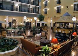 ダブルツリー スイーツ バイ ヒルトン レキシントン 写真