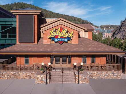 レディ ラック カジノ ブラック ホーク 写真