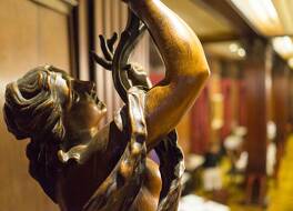 オムニ パーカー ハウス