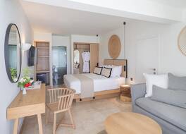 ブルー シー ビーチ アフィリアテッド バイ メリア 写真