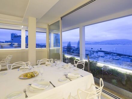 Hotel Ciudad de Vigo. 写真