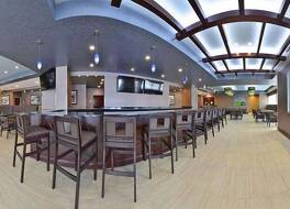 ウィンダム ガーデン エルク グローブ ビレッジ オヘア 写真