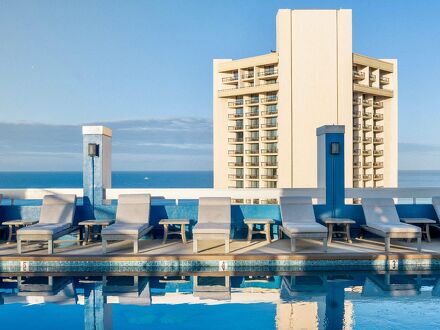 パシフィック モナーク ホテル 写真